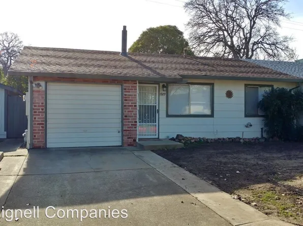 1929 Spruce Cir, Anderson, CA 96007