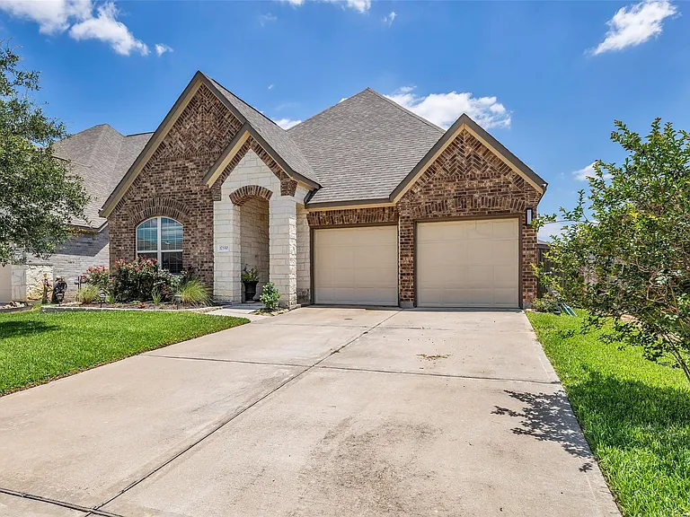 17330 Hartford Field Ln — Photo 2