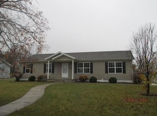 1182 Hughes Ave, Lima, OH 45804