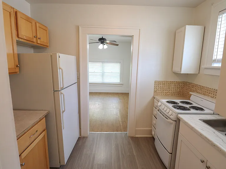 155 W Mountain Ave #128-5 — Photo 8