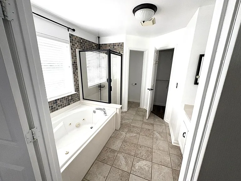 721 Braemere Dr — Photo 17