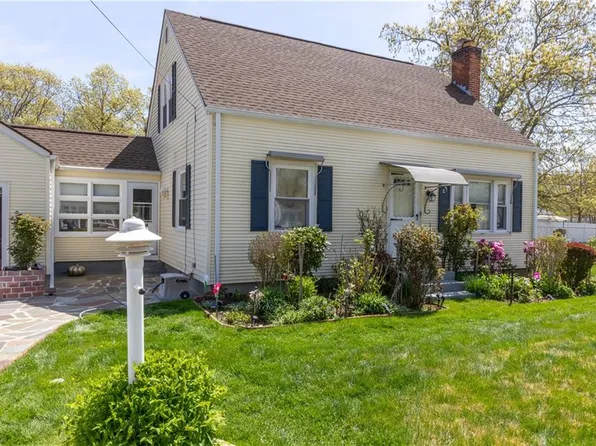 132 Bakers Creek Rd, Warwick, RI 02886
