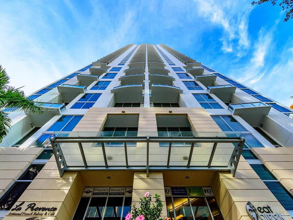 1060 Brickell Ave #23
