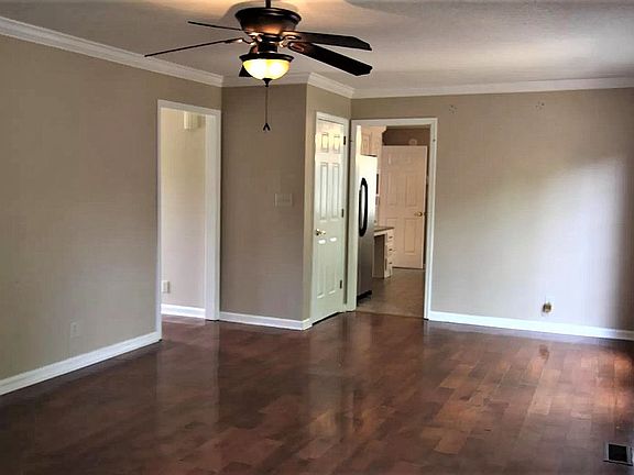 5th image of 2704 Runnymeade Dr
