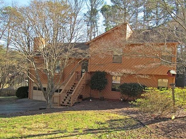 1st image of 2102 Ravenwood Cir