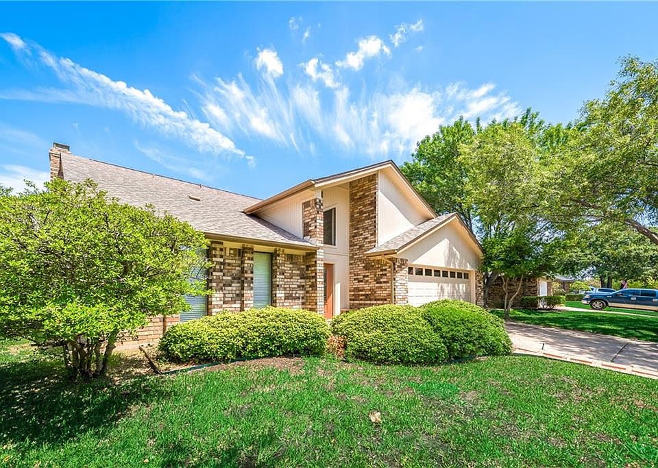 1st image of 800 Park Hill Dr