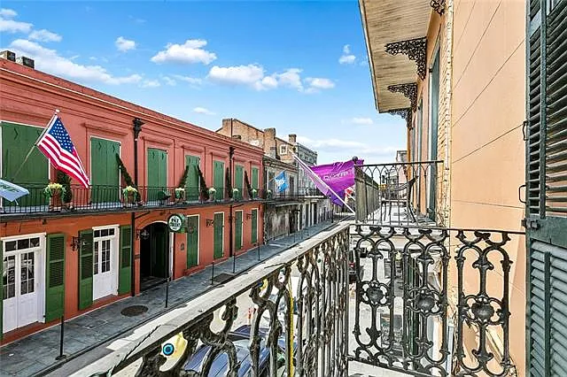 1 bed, 1.0 bath, 1000 sqft, $2,000 — Photo 3