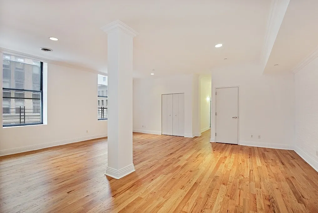 33 Warren Street — Photo 4