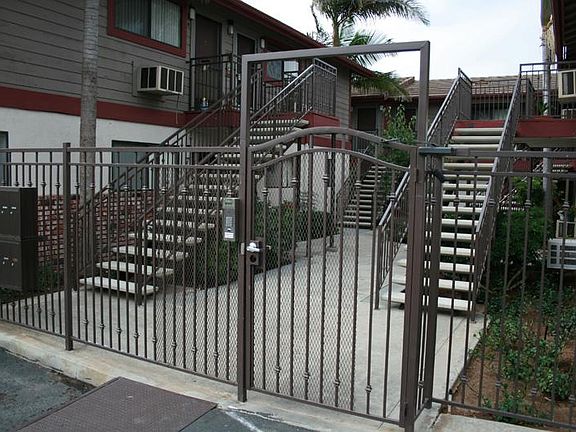 2nd image of 411 Park Way #J