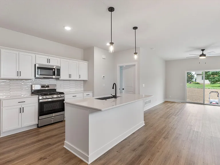 202 N 30th St #202 — Photo 8