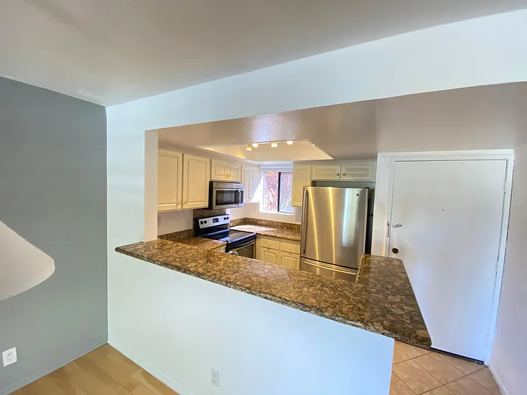 64 N Mar Vista Ave #103 — Photo 3