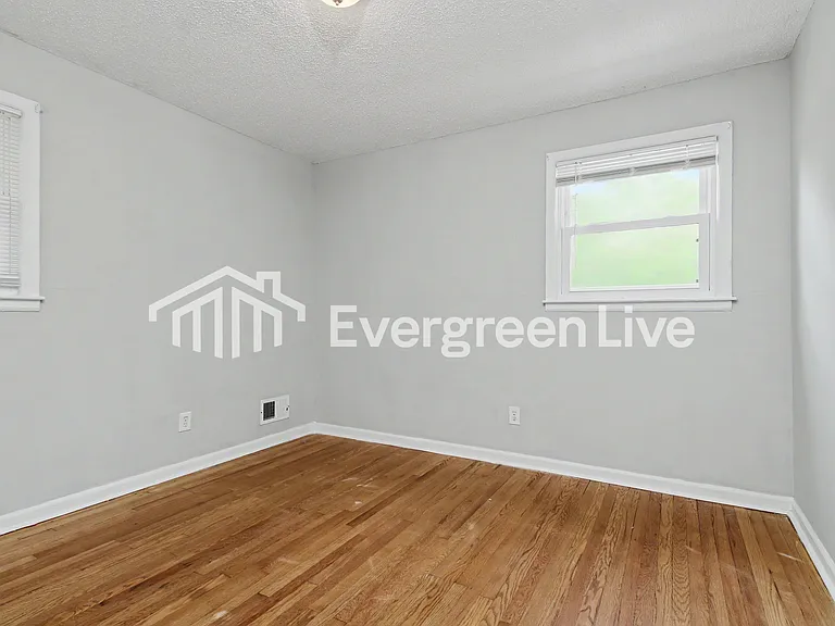 209 Weldwood Ct — Photo 7