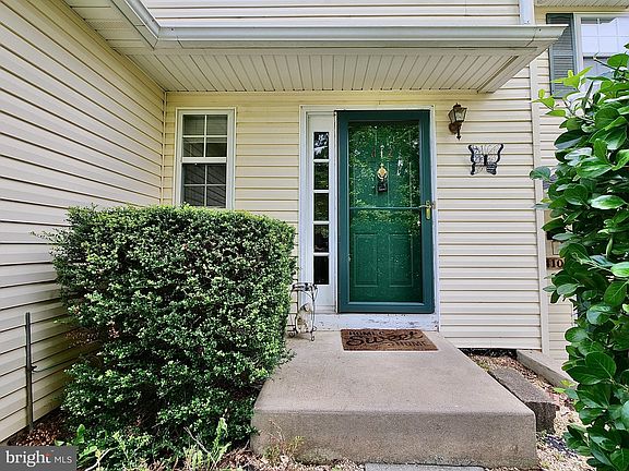 2nd image of 412 Ashburton Pl
