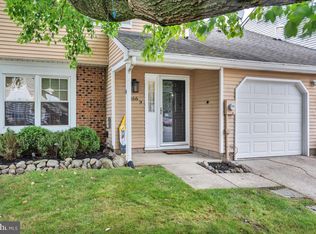 166 Stratton Ln, Mount Laurel, NJ 08054