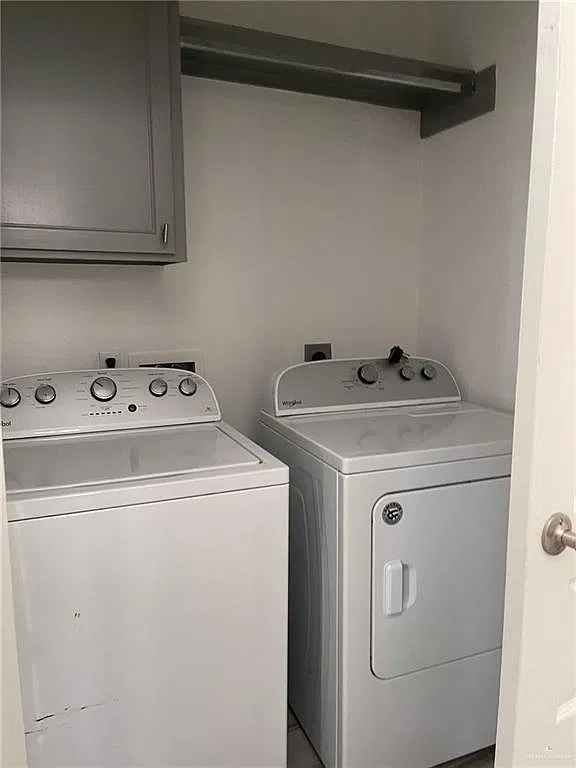 808 W Carmel Ave — Photo 4