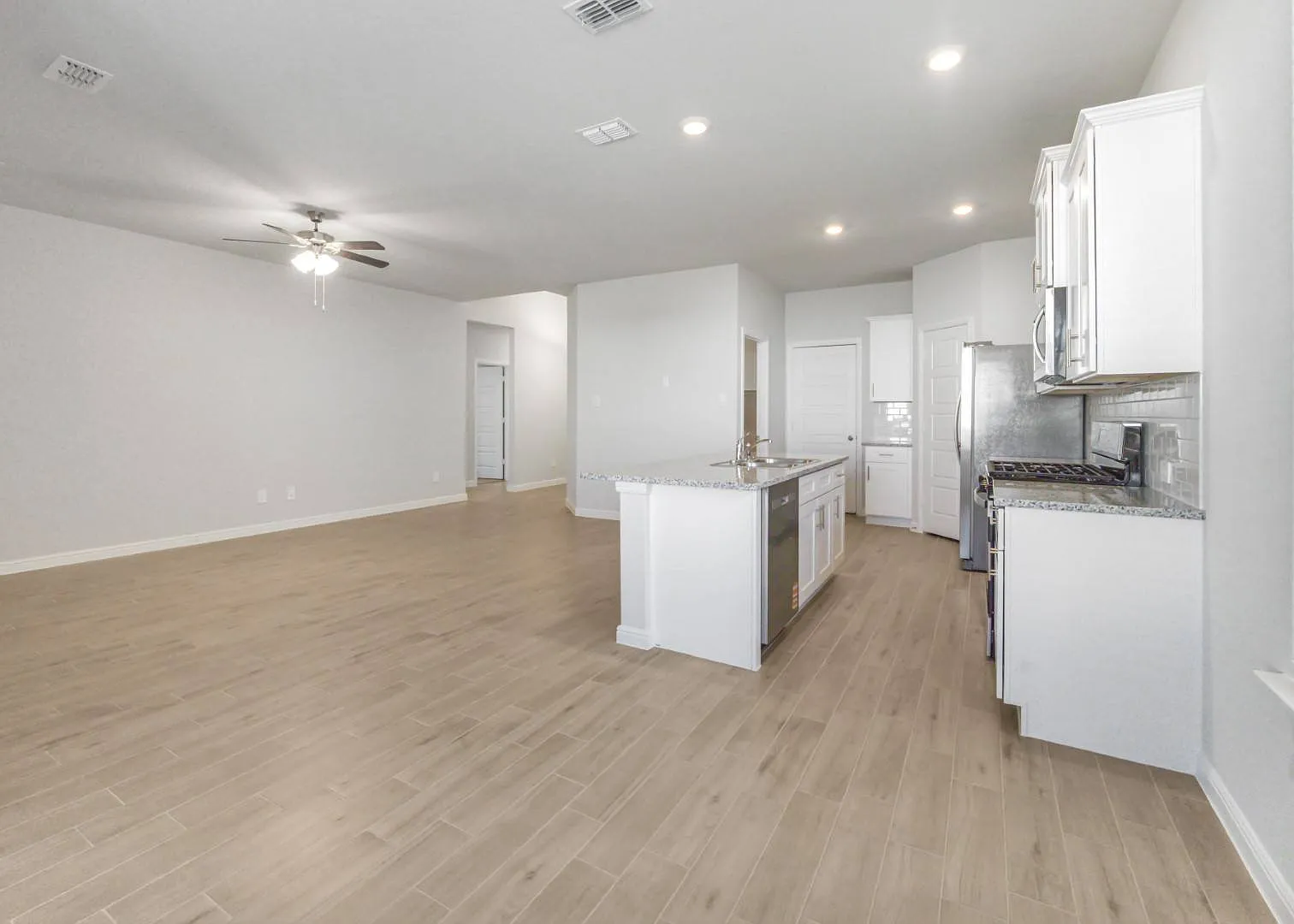 1232 Marsha Lane — Photo 4