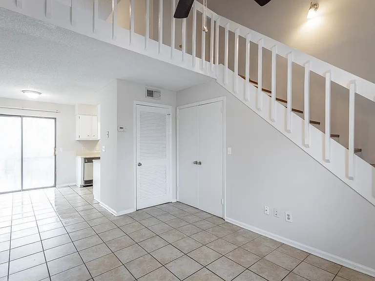 Amberwood Chalet: Modern Comfort in Chattanooga — Photo 3