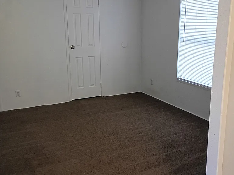 4655 Sharpsburg Rd #102 — Photo 7