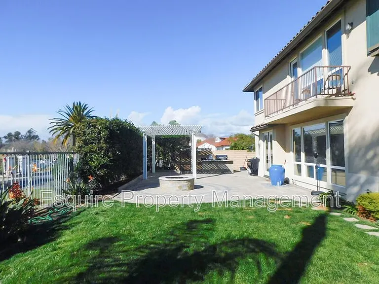 2895 Diamond Dr — Photo 32