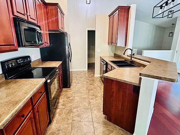 5th image of 1105 Bayberry Ln