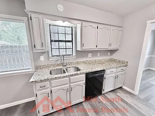 512 McElroy Rd #A Photo 1
