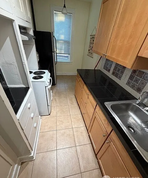 901 NE 43rd St #106 — Photo 6