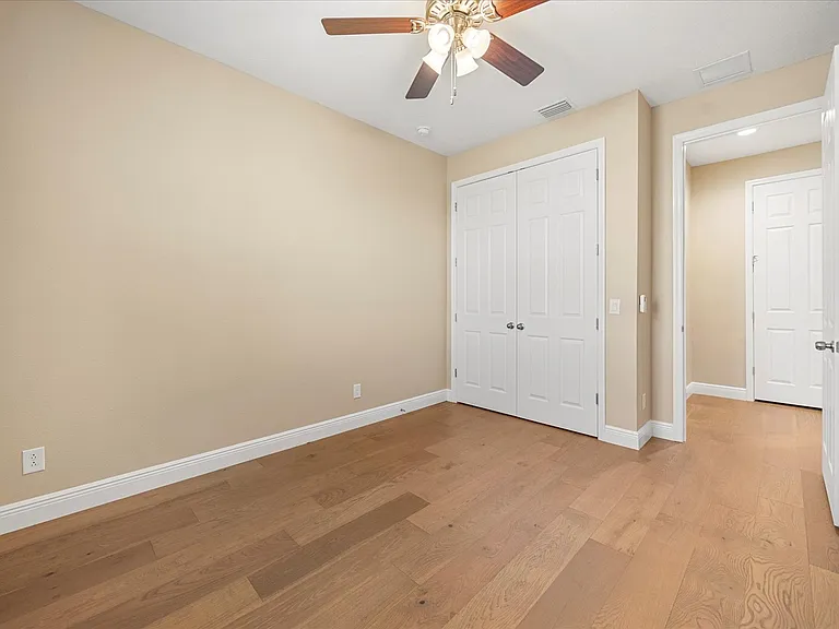2049 Heart Lake Dr — Photo 52