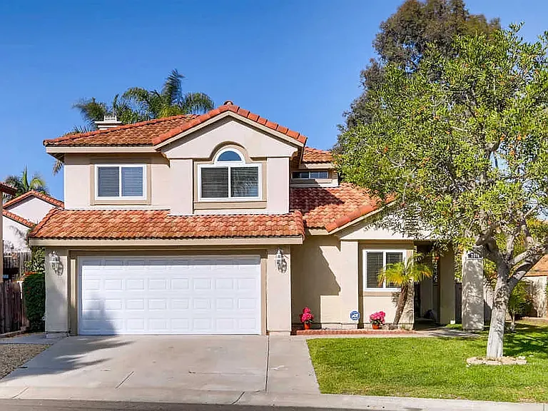 5 bed, 1883 sqft, $1,075 — Photo 1