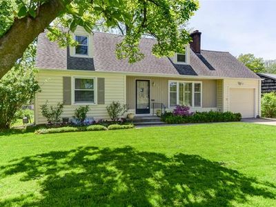 3717 W 71st St, Prairie Village, KS, 66208