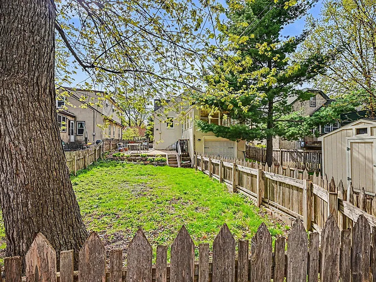 4937 Clinton Ave — Photo 22