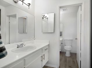 ZELZAH APARTMENTS, Encino, CA 91316