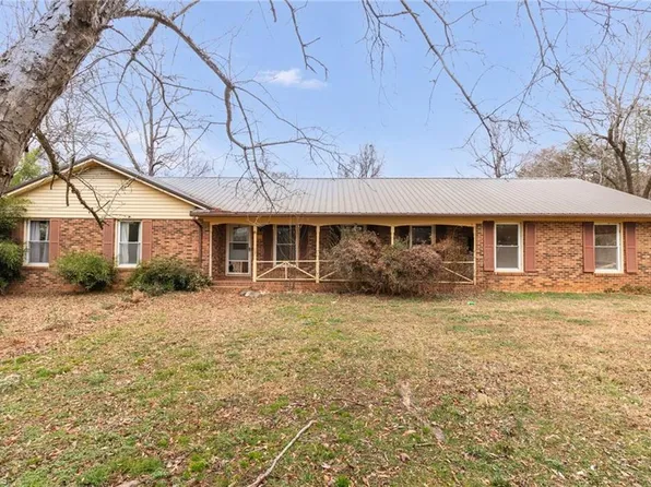 2533 Reedy Creek Rd, Lexington, NC 27295