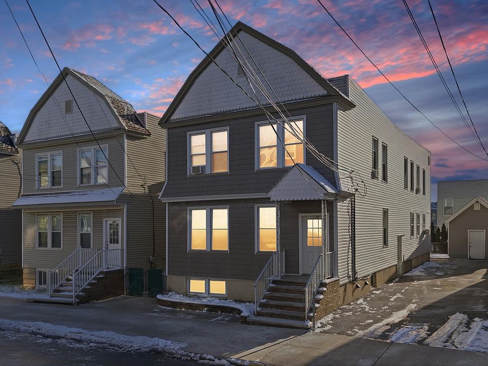 1st image of 128 W 14th St