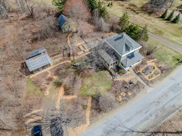 23 Parker Street, Plymouth, NH 03264