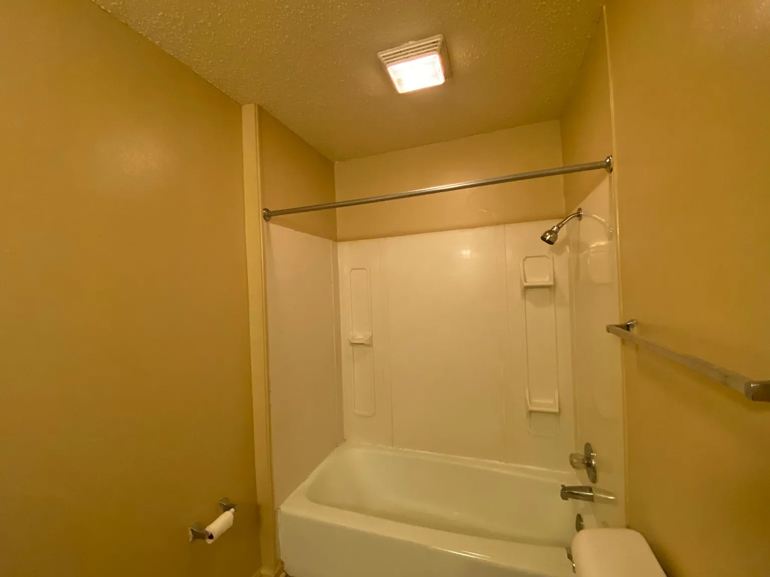 5822 Valley Dr — Photo 3