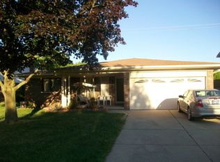 6067 Wedgewood Rd, Canton, MI 48187