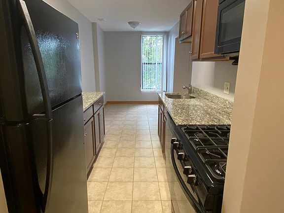 2nd image of 6 Shrewsbury Green Dr Unit I