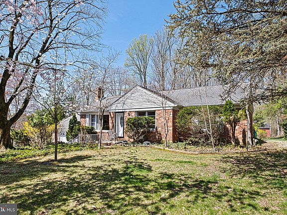 2nd image of 337 Wedgewood Rd