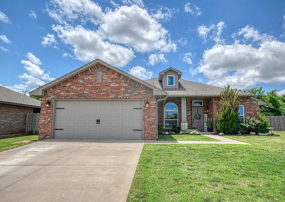 1st image of 1221 Hickory Creek Dr