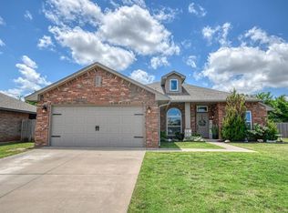 1221 Hickory Creek Dr, Yukon, OK 73099