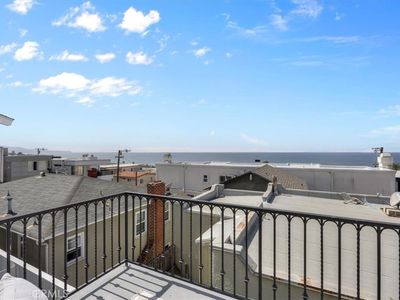 228 5th Pl, Manhattan Beach, CA, 90266