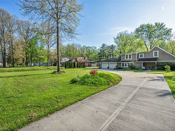 3rd image of 8689 Stearns Rd
