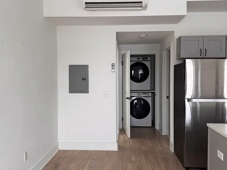 95 Troup St #5 — Photo 12