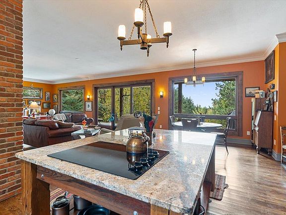 4th image of 3673 Alpine Dr SW