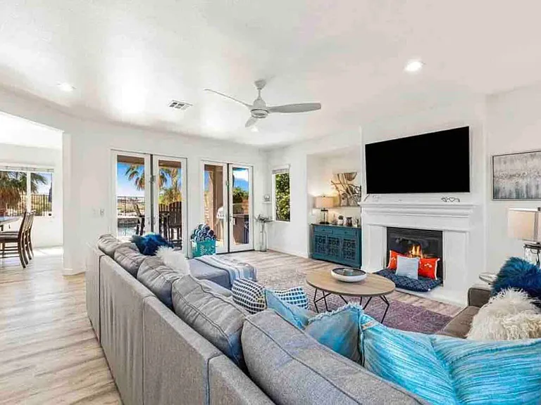 Del Lago Ct — Photo 4