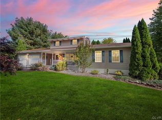 315 Oxford Cir, Bath, PA 18014