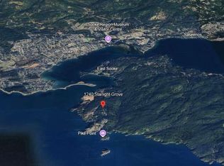 1240 Starlight Grv, Capital, BC V9Z 1L8