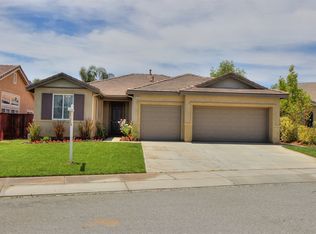 1379 N Larkspur Ln, Beaumont, CA 92223