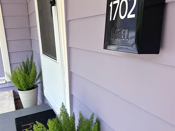 4th image of 1702 Willow St
