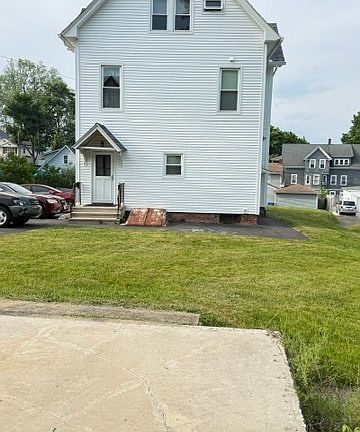 3rd image of 84 Alcove St #3